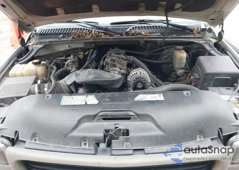 2000 GMC Yukon Xl 1500 Slt из США, поврежденный, VIN 3GKFK16T1YG146205